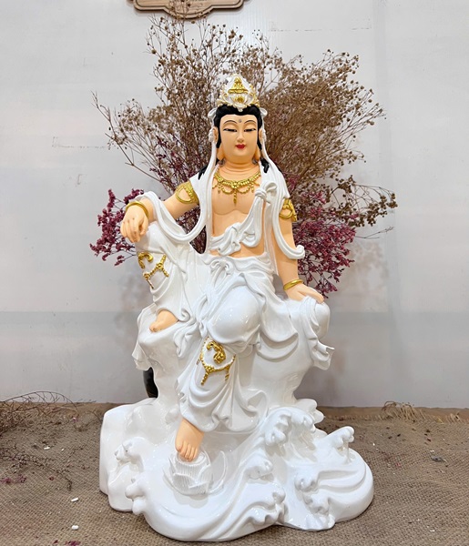 Tượng Quan Âm tự tại 47cm trắng vẽ